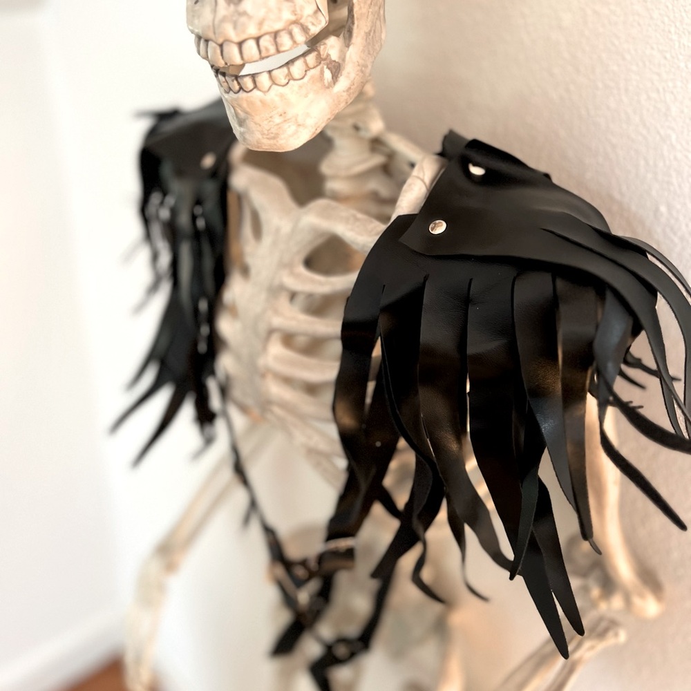 NWOT RARE Black vegan leather body harness with shoulder fringe — Dolls Kill - Picture 4 of 6